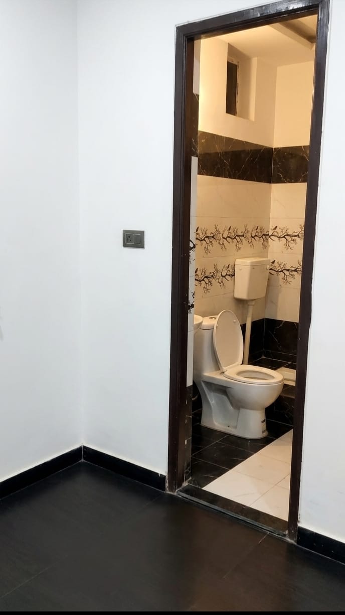 Brand New 3-Room Luxury Flat in Shyam Nagar B-Block First Floor 